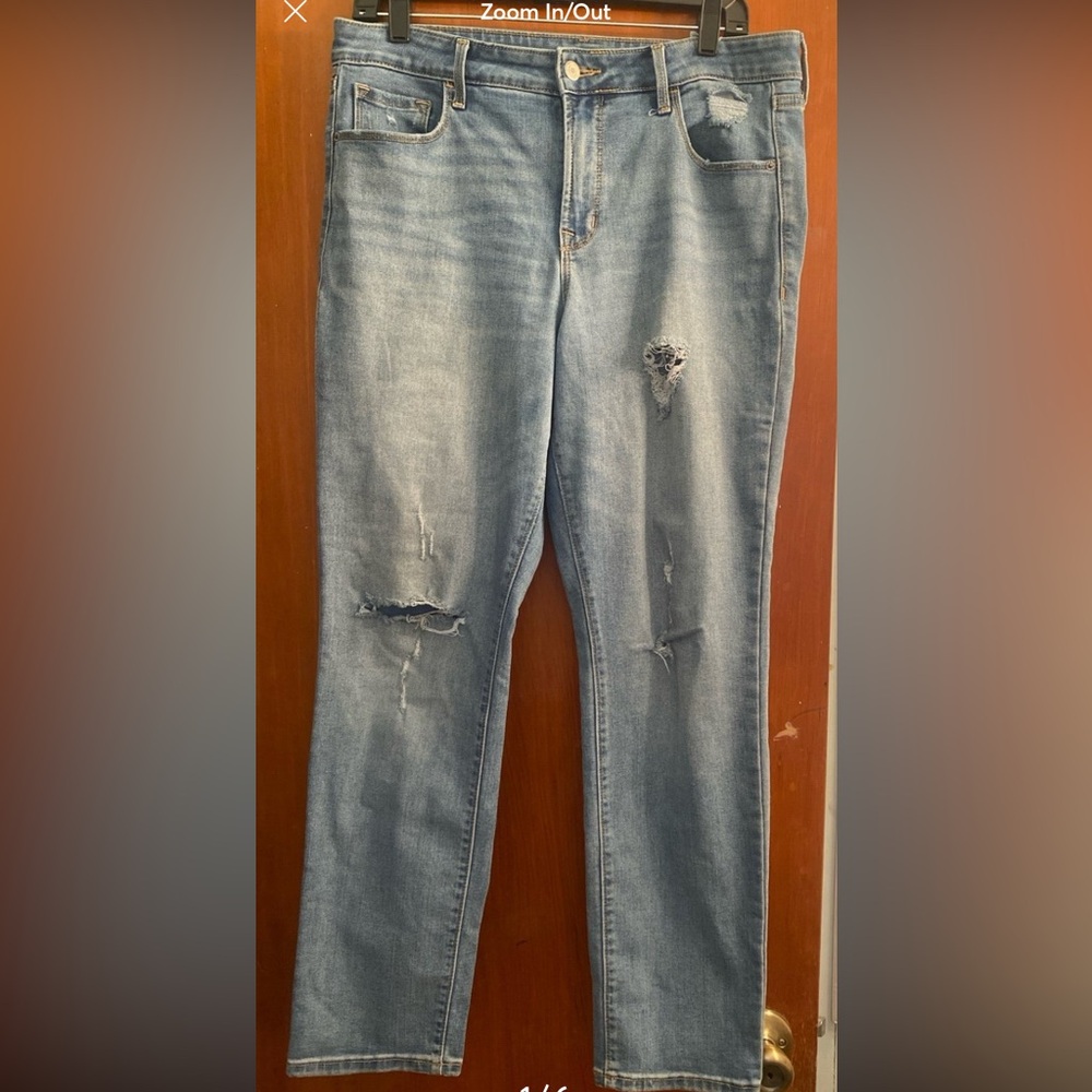 Woman’s Old Navy Jeans